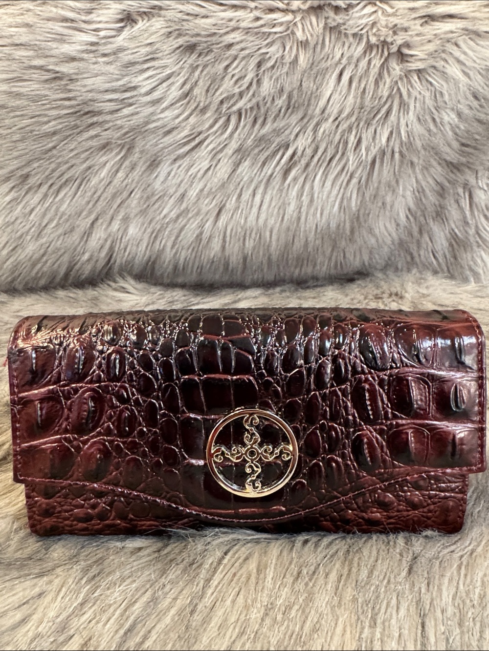 Stauer Women Wallet Croc-Embossed Wine Red  with Gold Accent